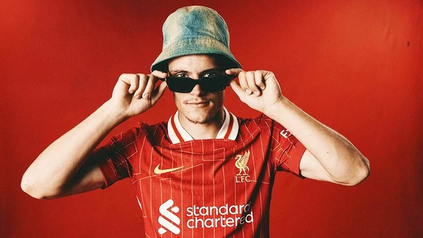 Florian Wirtz sang Liverpool với giá 136 triệu euro lập kỷ lục mới cho Premier League.