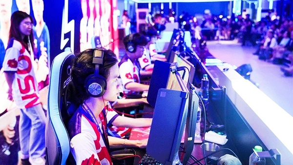 Sân chơi Esports đang tiến lên chuyên nghiệp tại Việt Nam.