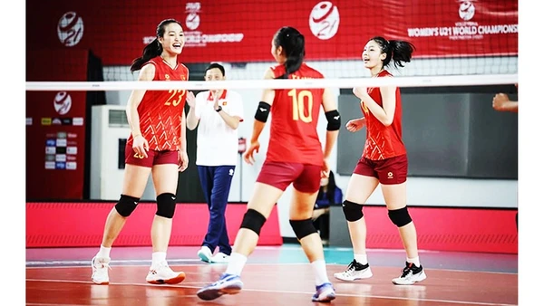 Tuyển bóng chuyền nữ U21 Việt Nam chia tay giải vô địch thế giới bằng chiến thắng trước CH Dominica. Ảnh: VOLLEYBALL WORLD