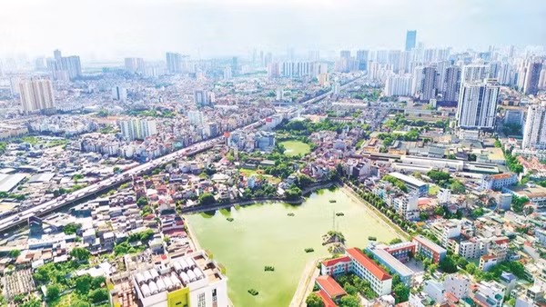 Một góc thành phố Hà Nội. (Ảnh: MỸ HÀ)