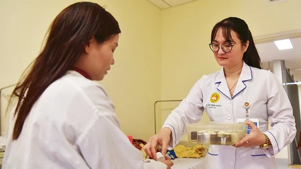 Bác sĩ nữ chuyên khoa đặc thù