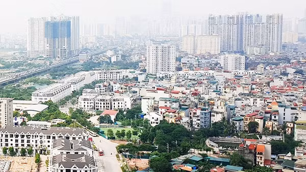 Ô nhiễm không khí do bụi mịn tại Hà Nội nhiều thời điểm vượt ngưỡng an toàn. (Ảnh: NAM NGUYỄN)