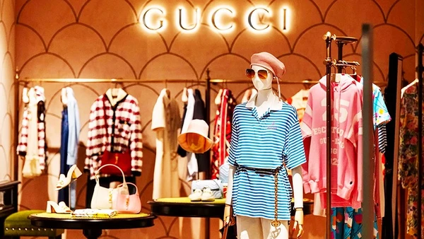 Gucci, Chloe và Loewe bị phạt