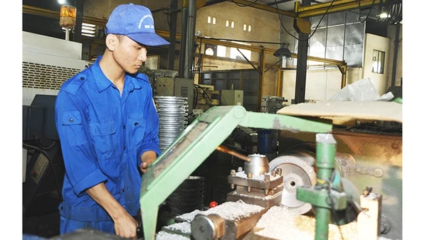 Các doanh nghiệp nhỏ và vừa vẫn khó tiếp cận nguồn vốn để mở rộng sản xuất. Ảnh: NGUYỆT ANH