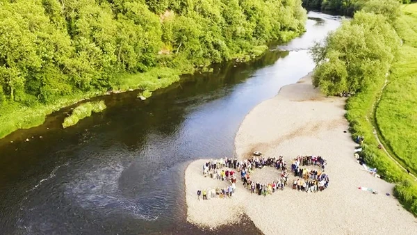 Cư dân kêu cứu về tình trạng của sông Wye. Ảnh: GETTY IMAGES