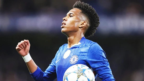 Estevao đi vào lịch sử