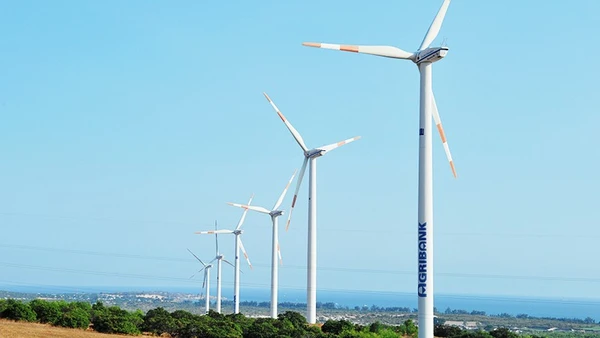 Ngân hàng Agribank quản lý chặt chẽ rủi ro môi trường và xã hội trong hoạt động cấp tín dụng cho các dự án năng lượng tái tạo như điện gió. Ảnh: NAM ANH