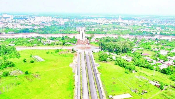 Sau nhiều vướng mắc, dự án đường trục trung tâm Biên Hòa đang được đẩy nhanh tiến độ.