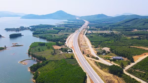 Ban hành mức phí 13 tuyến cao tốc do nhà nước đầu tư