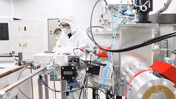 Đại học Bách khoa là một trong những trung tâm đào tạo và nghiên cứu chip bán dẫn (IC) trọng điểm của Việt Nam. Ảnh: ANH QUÂN