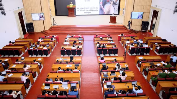 Tỉnh ủy Lai Châu tổ chức quán triệt các nghị quyết chuyên đề, đề án, kết luận, chỉ thị của Tỉnh ủy, Ban Thường vụ Tỉnh ủy.