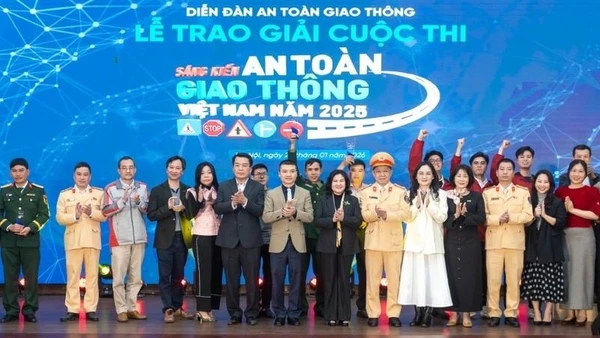 Các đại biểu tham dự lễ trao giải Cuộc thi "Sáng kiến an toàn giao thông Việt Nam 2025".