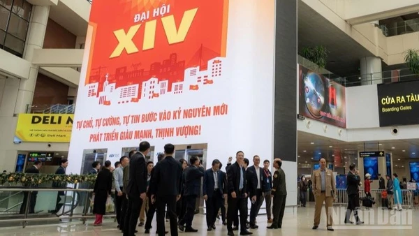 Đoàn công tác của Cục Hàng không Việt Nam kiểm tra hoạt động tại Cảng Hàng không quốc tế Nội Bài.