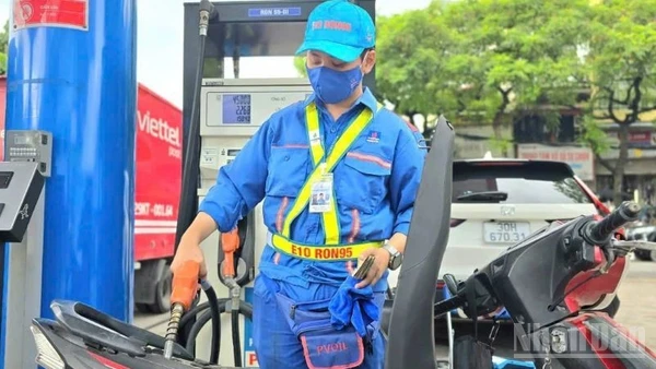 Từ ngày 1/6 tới đây, xăng E10 sẽ được sử dụng trên phạm vi toàn quốc.