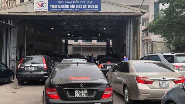 Từ ngày 1/3/2026, các cơ sở đăng kiểm xe cơ giới trên toàn quốc thực hiện cấp Giấy chứng nhận kiểm định an toàn kỹ thuật và bảo vệ môi trường bản điện tử cho phương tiện có kết quả kiểm định đạt yêu cầu.