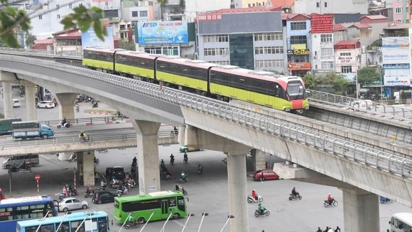 Hà Nội Metro phục vụ miễn phí hành khách trong 9 ngày Tết và giảm thời gian giãn cách giữa các lượt tàu tuyến Cát Linh-Hà Đông và Nhổn-Ga Hà Nội.