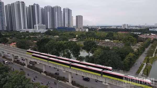 Sau 2 năm vận hành, tuyến đường sắt đô thị Nhổn-Ga Hà Nội phục vụ gần 14,2 triệu lượt hành khách. (Ảnh: HOÀNG ANH)