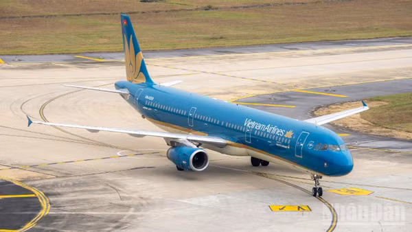 Vietnam Airlines xếp thứ 3 trong Top 10 hãng hàng không đúng giờ nhất khu vực châu Á-Thái Bình Dương năm 2026 với tỷ lệ chuyến bay đến đúng giờ đạt 87,77%.