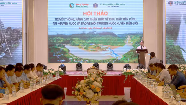 Đại biểu tham dự hội thảo.