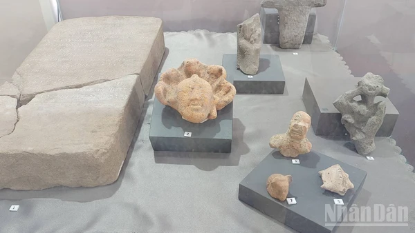 Các hiện vật Óc Eo.