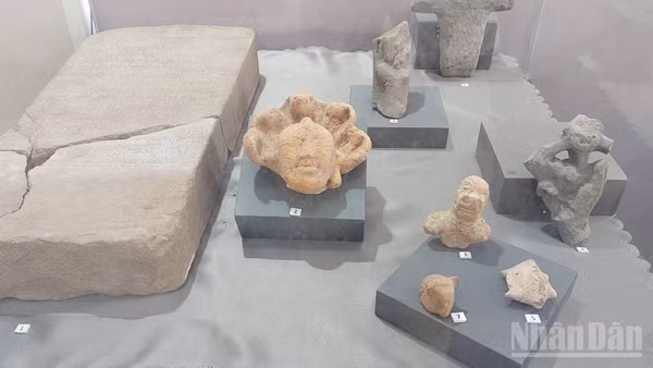 Các hiện vật Óc Eo.