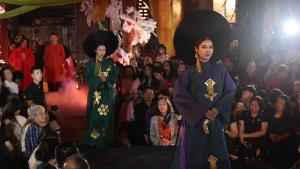 Một số mẫu thiết kế của bộ sưu tập.