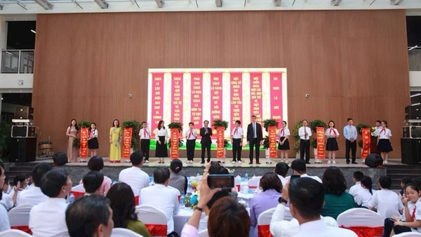 Sở Giáo dục và Đào tạo Hà Nội phát động Tuần lễ hưởng ứng học tập suốt đời năm 2024. (Ảnh: QUỲNH NGUYỄN)