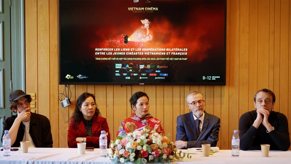 Các diễn giả Việt Nam-Pháp trao đổi trong phiên thảo luận chuyên sâu về đào tạo và phát triển dự án. (Ảnh: VFDA)