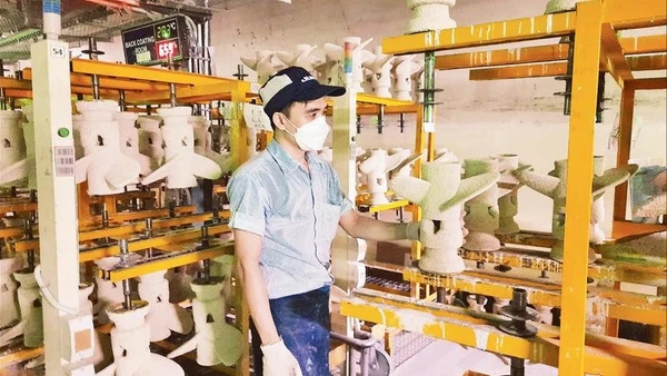 Hoạt động sản xuất tại Công ty TNHH Juki Việt Nam, Khu chế xuất Tân Thuận, Thành phố Hồ Chí Minh.