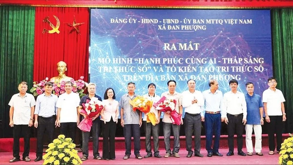 Xã Đan Phượng ra mắt Mô hình “Hạnh phúc cùng AI - Thắp sáng tri thức số”.