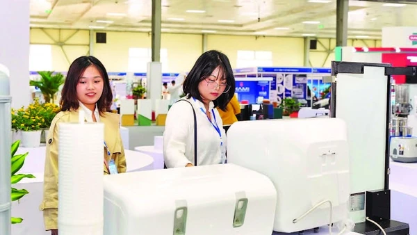 Giới thiệu các sản phẩm công nghiệp chủ lực của Hà Nội đến người tiêu dùng.