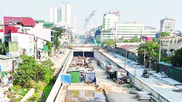 Dự án hầm chui nút giao Giải Phóng-Kim Đồng cơ bản hoàn thành.