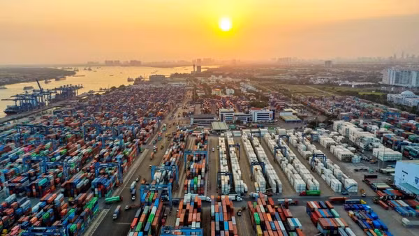Thúc đẩy cải cách vi mô, tạo động lực cho mục tiêu tăng trưởng hai con số.