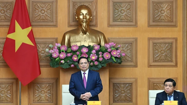 Thủ tướng Phạm Minh Chính chủ trì buổi làm việc với Đoàn Hiệp hội Bán dẫn toàn cầu (SEMI).