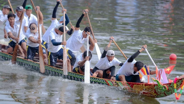Các đội thi luôn tạo ra những hình ảnh lôi cuốn, hấp dẫn cho cổ động viên theo dõi cuộc thi.