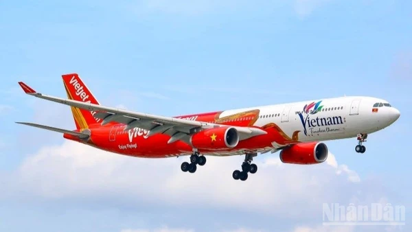 Hãng hàng không Vietjet triển khai nhiều ưu đãi cho khách hàng nhân dịp khai thác trở lại các đường bay đến sân bay Vinh.