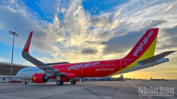 Gia đình Vietjet chào đón thêm “thành viên mới”: tàu bay A321neo ACF mang số hiệu VN-A580.