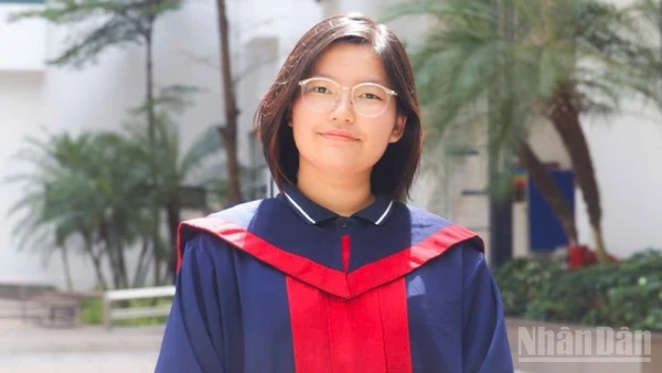Tân sinh viên Trương Thị Hồng Hạnh từ Thành phố Hồ Chí Minh, sinh viên Việt Nam đầu tiên nhận học bổng toàn phần Vice-Chancellor’s ASEAN Awards tại Đại học Monash.