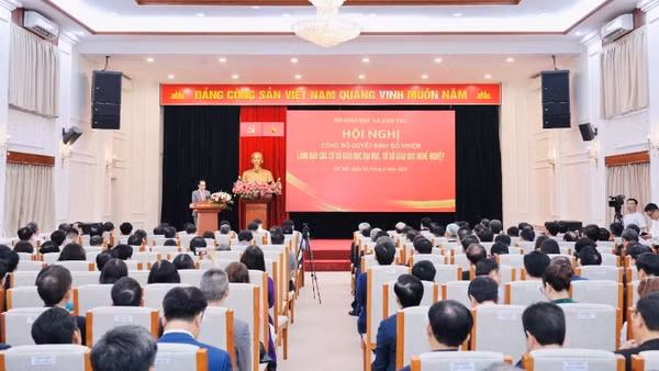 Toàn cảnh hội nghị.