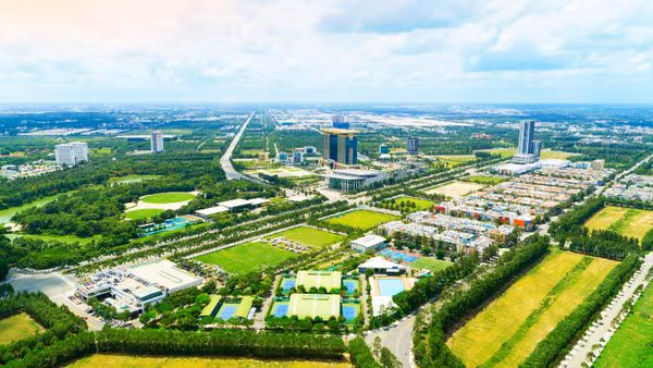 Thành phố Hồ Chí Minh sau hợp nhất tạo không gian phát triển công nghiệp bền vững (Trong ảnh: Một góc Khu Liên hợp Công nghiệp-Dịch vụ và Đô thị ở phường Bình Dương, Thành phố Hồ Chí Minh).