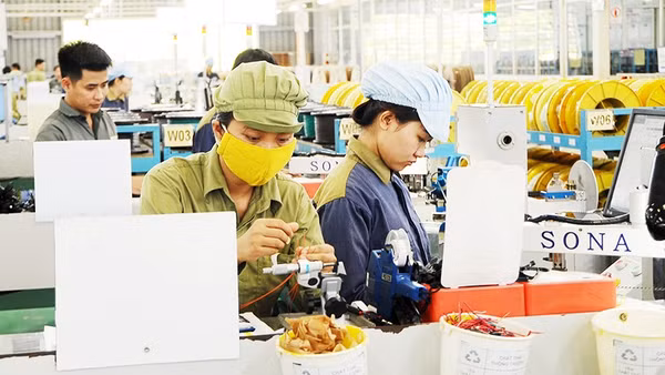 Dư địa lợi nhuận thu hẹp do chi phí, các doanh nghiệp tối ưu hóa quản trị để giữ năng lực cạnh tranh. Ảnh: NAM ANH