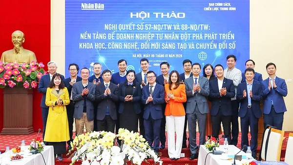 Các đại biểu tham dự hội thảo tại Báo Nhân Dân. Ảnh: TRẦN SƠN HẢI