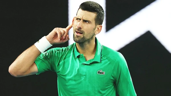 Djokovic suýt trả giá vì nóng giận
