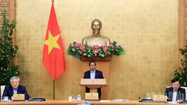 Thủ tướng Phạm Minh Chính phát biểu chỉ đạo tại phiên họp.