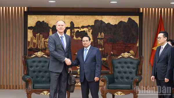 Thủ tướng Phạm Minh Chính tiếp ông Martin Sommer, Trưởng đoàn cán bộ Quỹ tiền tệ quốc tế (IMF).