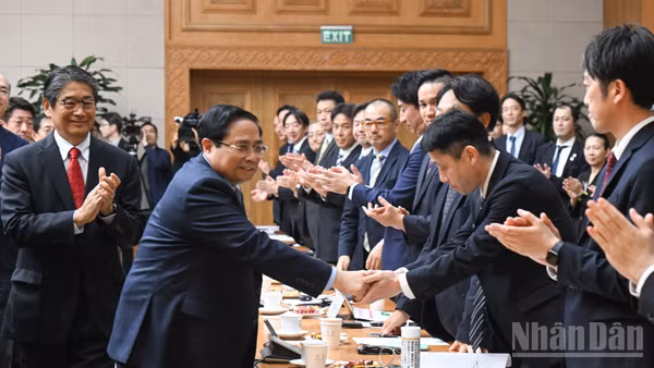 Thủ tướng Phạm Minh Chính với các doanh nghiệp Nhật Bản.