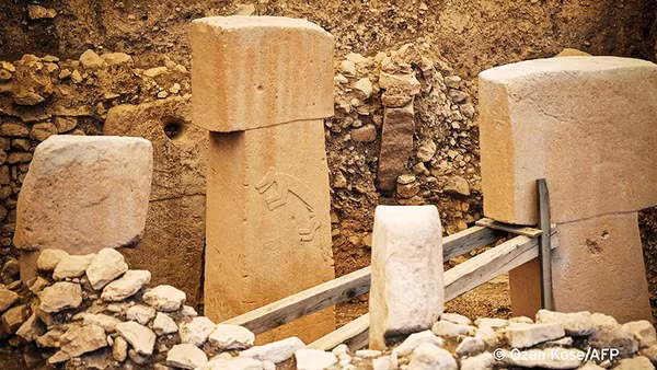 Lộ thiên di tích đá có niên đại 11.000 năm