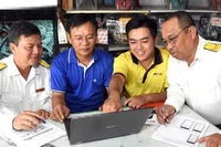 Từ hệ thống eTax Mobile, hóa đơn điện tử kết nối máy tính tiền, đến các ứng dụng giải pháp thuế, tất cả được ngành Thuế tích hợp, gợi ý và hướng dẫn cụ thể để người dân dễ sử dụng.