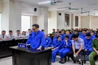 Các bị cáo tại phiên tòa.