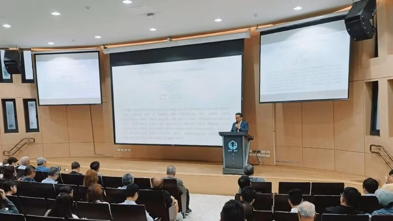 Ông Trần Kim Chung – Chủ tịch tập đoàn CT Group chia sẻ tại Hội thảo.